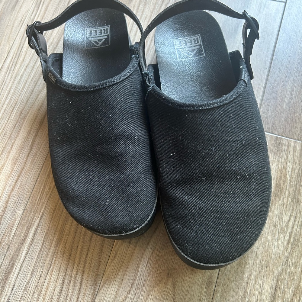 REEF Cushion Sage Hi Black Clog